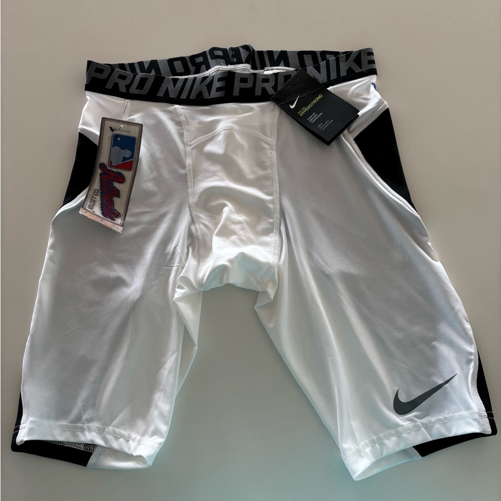 Men’s Nike Size Large Compression Sliding Short Baseball